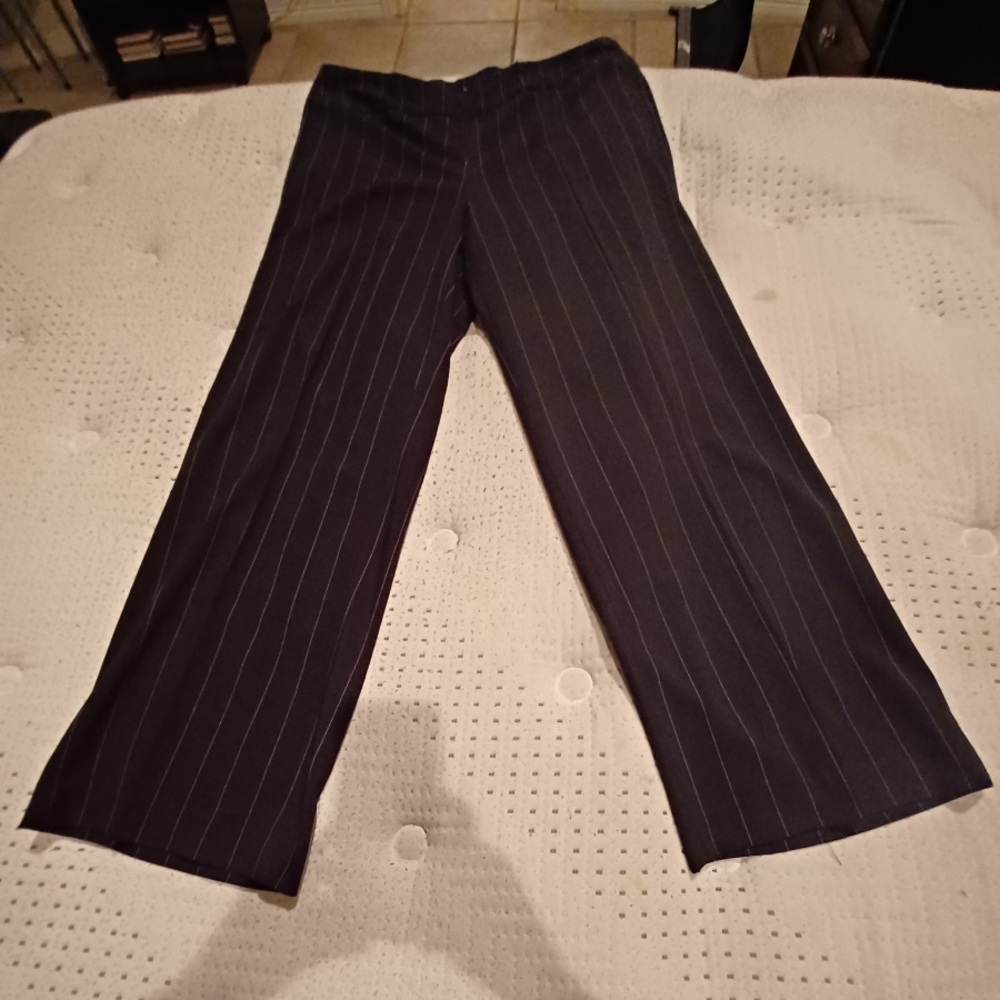 Valerie Stevens Women’s slacks